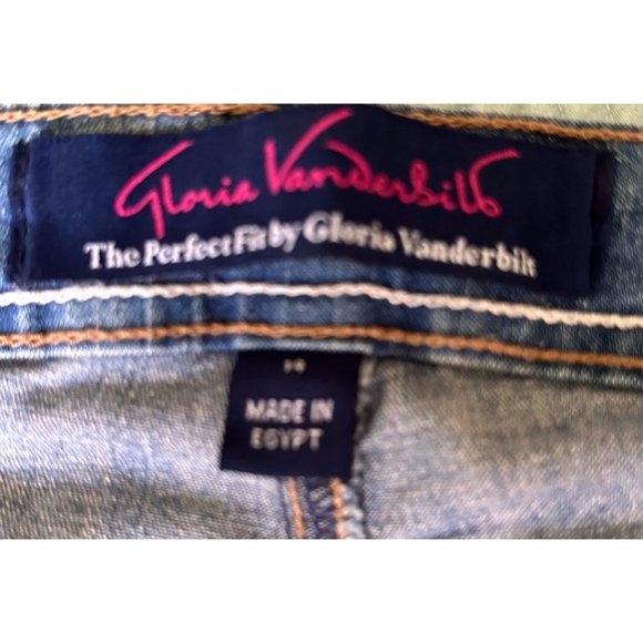 Jean Short The Perfect Fit by Gloria Vanderbilt Front and Rear Pockets Embellish - Picture 5 of 5